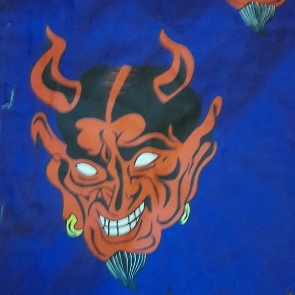 Satanic collared button up - Picture 3 of 4